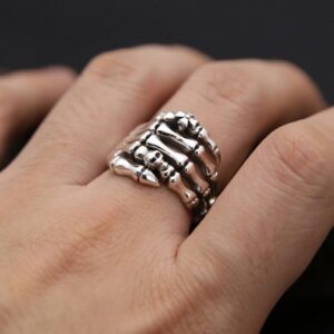 Oxidized Biker skull claw Men's Ring - Image 4