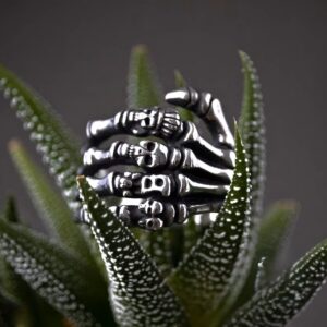 Oxidized Biker skull claw Men's Ring - Image 1