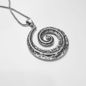 Oxidized Celtic spiral Men's pendant - Image 5