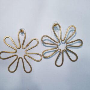 Handmade Geometric Flower Drop Women's Earrings - Image 4
