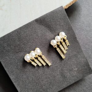 Pearl Crystal Dangle Women's Earrings - Image 4