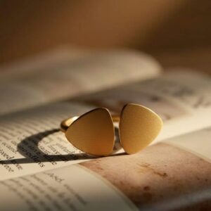 Handmade Brass Triangle Women's Ring - Image 3