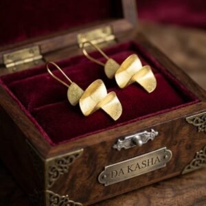 Handmade Brass Twist Women's Earring - Image 1