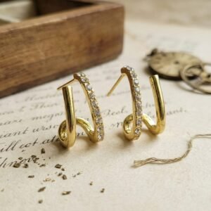 Two Claws Stud Women's Earrings - Image 3