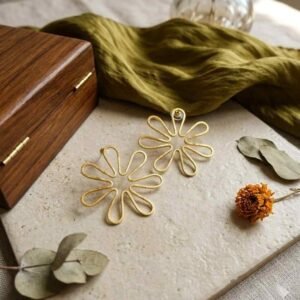 Handmade Geometric Flower Drop Women's Earrings - Image 4