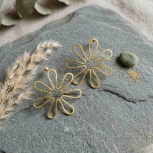 Handmade Geometric Flower Drop Women's Earrings - Image 5