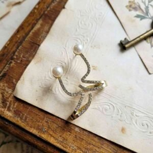 Twisted Geometrical cuff Women's Earrings - Image 1