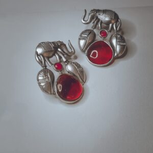 Vintage Style Oxidized Elephant Red Monalisa Stone Women's Earrings - Image 4