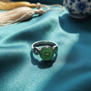 Verdant Orbit Jade Centerpiece Women's Ring - Image 4