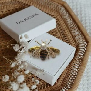 The Queen of Bloom Brooch - Image 1